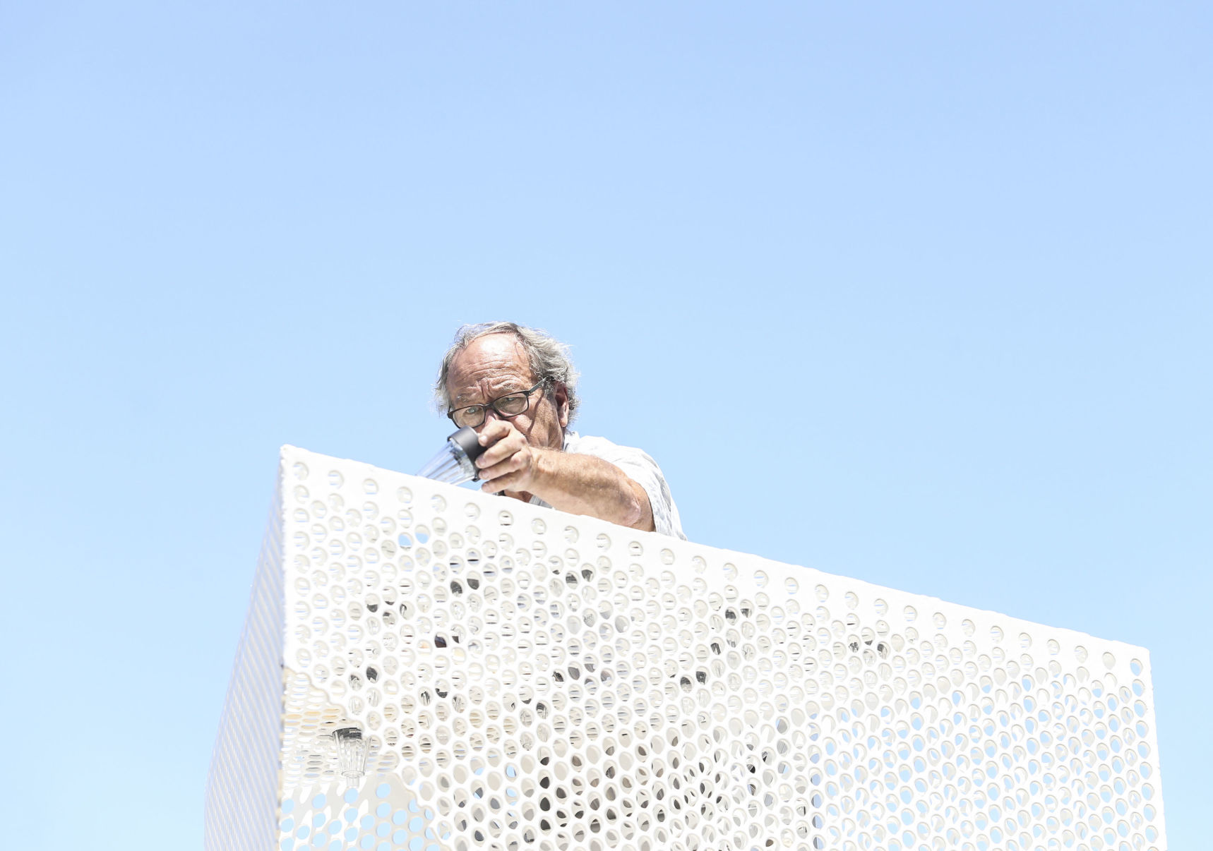 061220-qc-nws-sculpture-02.JPG